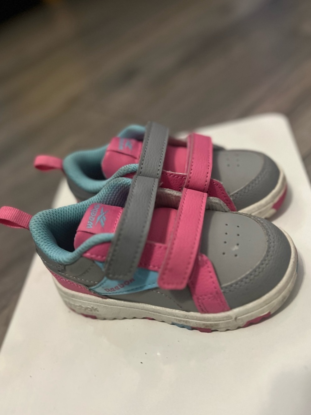 Reebok Kids Gray, Pink & Aqua Hook-and-Loop Sneakers